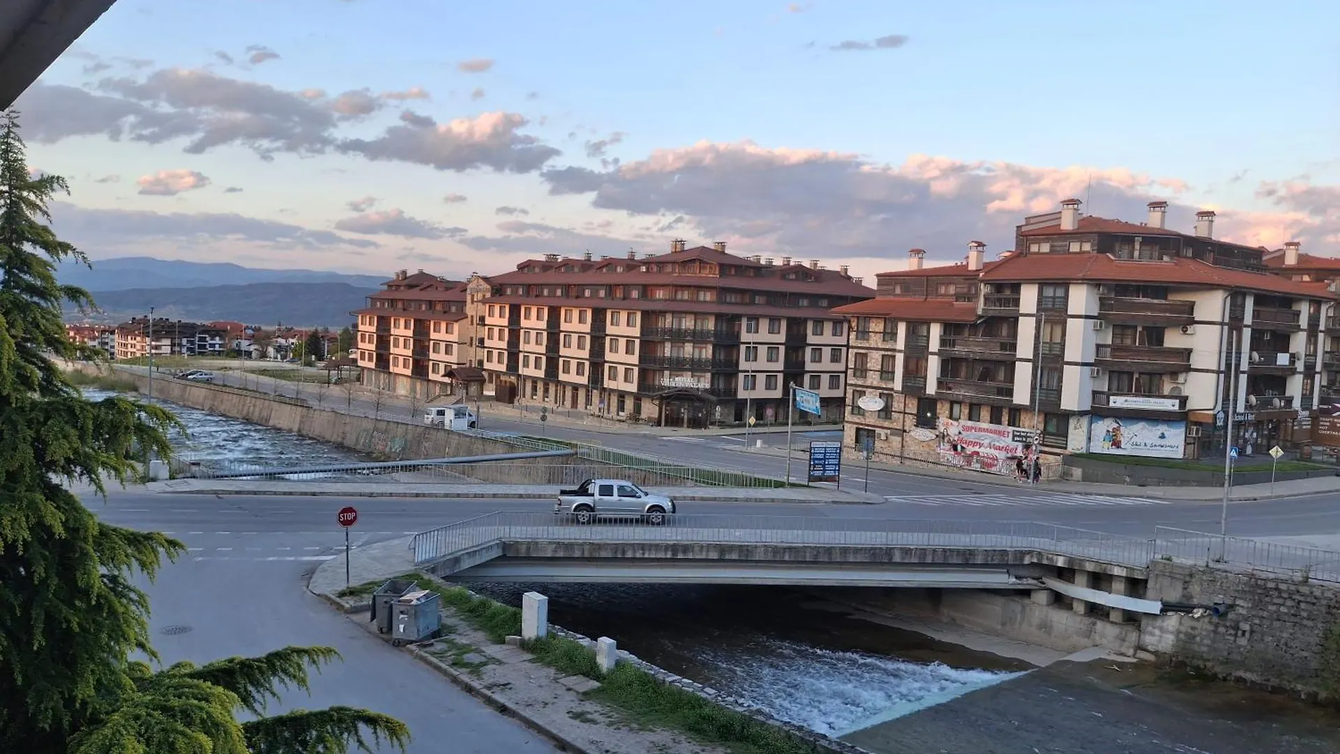 Илен 433 Bansko Royal Towers Apartment 0*,  Bulgaria